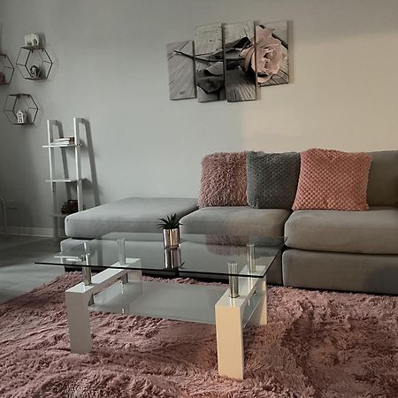 Captivating 2-Bed Apartment In Kirkcaldy Exteriör bild