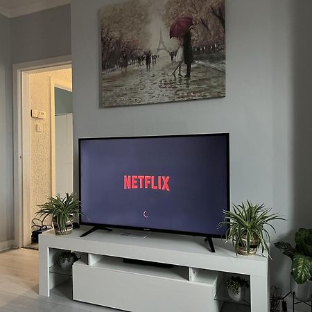 Captivating 2-Bed Apartment In Kirkcaldy Exteriör bild